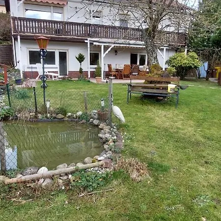 Tolle Untergeschoss-wohnung Fuer Bis Zu 5 Personen Mit Grossem Garten Und Terrasse Mörlenbach