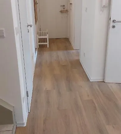 Apartment Tolle Untergeschoss-wohnung Fuer Bis Zu 5 Personen Mit Grossem Garten Und Terrasse
