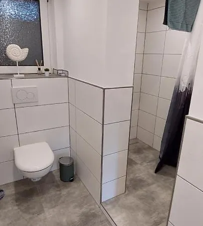 Tolle Untergeschoss-wohnung Fuer Bis Zu 5 Personen Mit Grossem Garten Und Terrasse * Moerlenbach