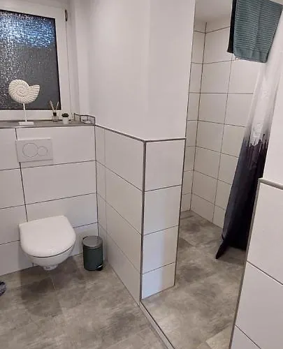 Tolle Untergeschoss-wohnung Fuer Bis Zu 5 Personen Mit Grossem Garten Und Terrasse * Mörlenbach