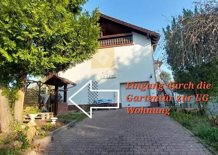 Tolle Untergeschoss-wohnung Fuer Bis Zu 5 Personen Mit Grossem Garten Und Terrasse *